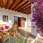 Villa Con Piscina-Zona Muy Tranquila - Privacidad - Sin Turismo Masivo