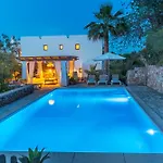 Villa Con Piscina-Zona Muy Tranquila - Privacidad - Sin Turismo Masivo