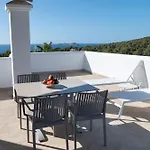 Apartamentos Blanco Sol