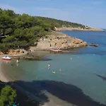 Es Grop Apartments