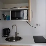 Jacaranda Apartments & Studios