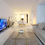 Ibiza - Apartment - Sleeps 4 - Parking - Pool