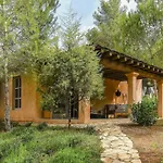 Holiday Home With Wooden-Beamed Patio