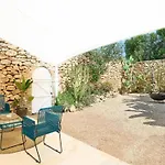 Lavish Villa Near Cala Llonga