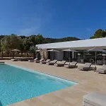 Countryside Villa With Outdoor Space