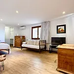 Can Calyssa Luxury Villa Near City Center