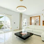 Villa Luna Ibiza Centre 8 Pax