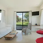 Charming Studio In The House Of Envi\'S House