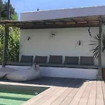 Charming Studio In The House Of Envi\'S House