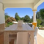 Villa Colonial Wifi, Private Swimmingpool, Aircon