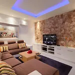 Majestic Villa Near San Antonio