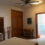 Casa De Huespedes El Almendro