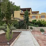 Villa Casely