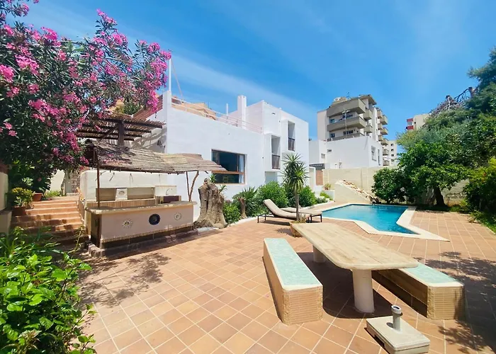 Villa Urbana Con Piscina En Playa Den Bossa