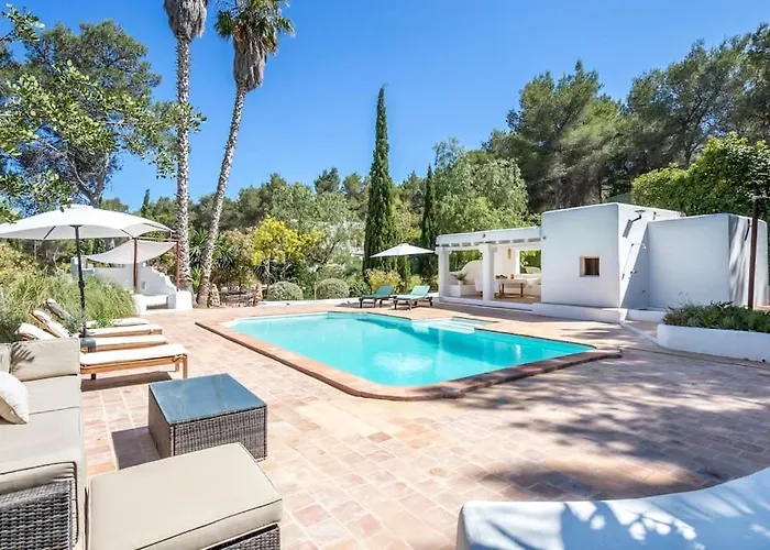 Casa Rosada - Gorgeous Family Finca Near Santa Gertrudis
