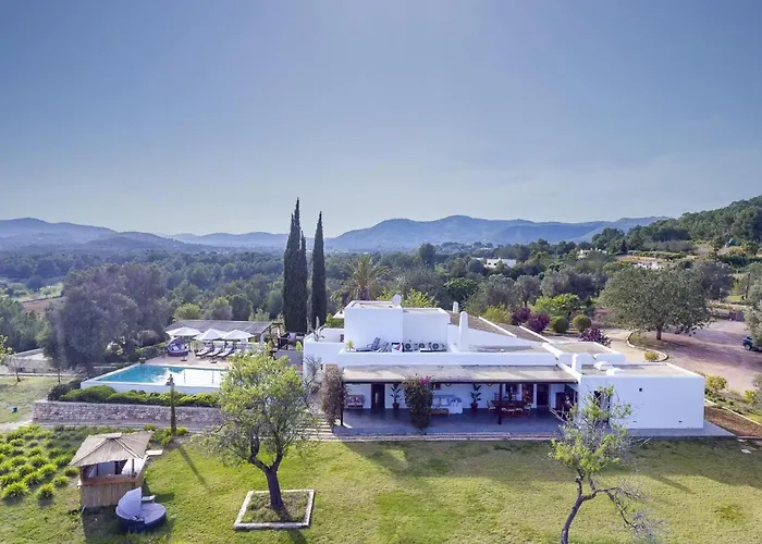 Rural Hideaway Villa In Stcarlos