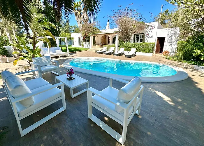 Stylish Ibiza Villa Near Beaches Private Pool & Lush Garden
