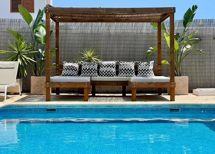Villa In Playa Den Bossa, 5 Min Supermarketbbq