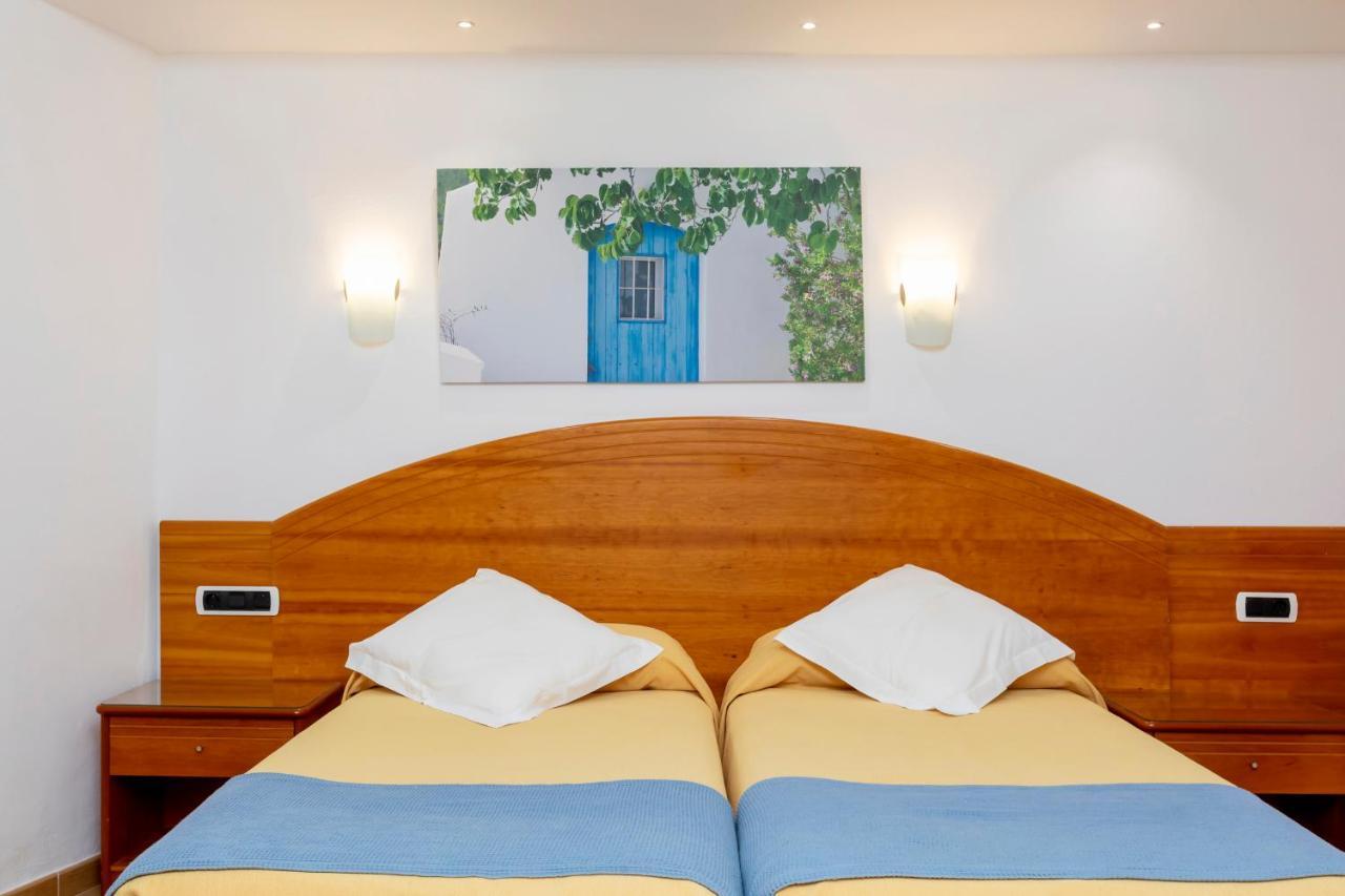 Manolita San Antonio (Ibiza)