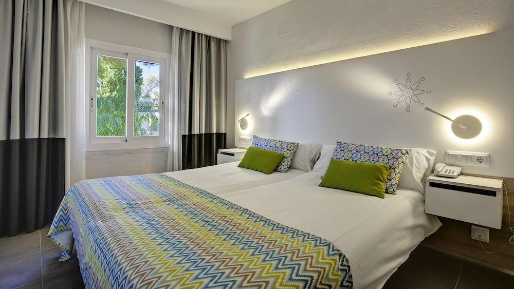 Tui Magic Life Cala Pada 4* Santa Eulària des Riu