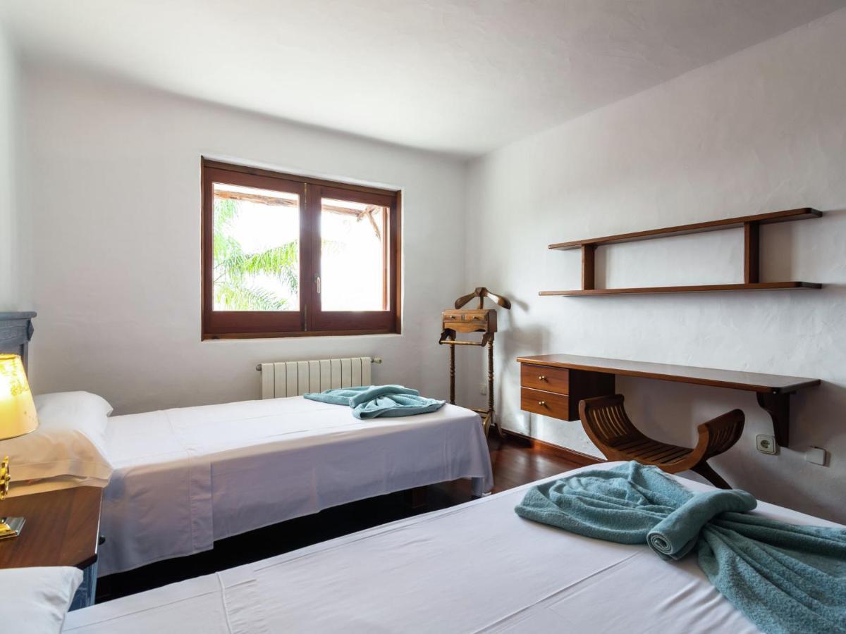Cozy In With Private Pool Ferienhaus