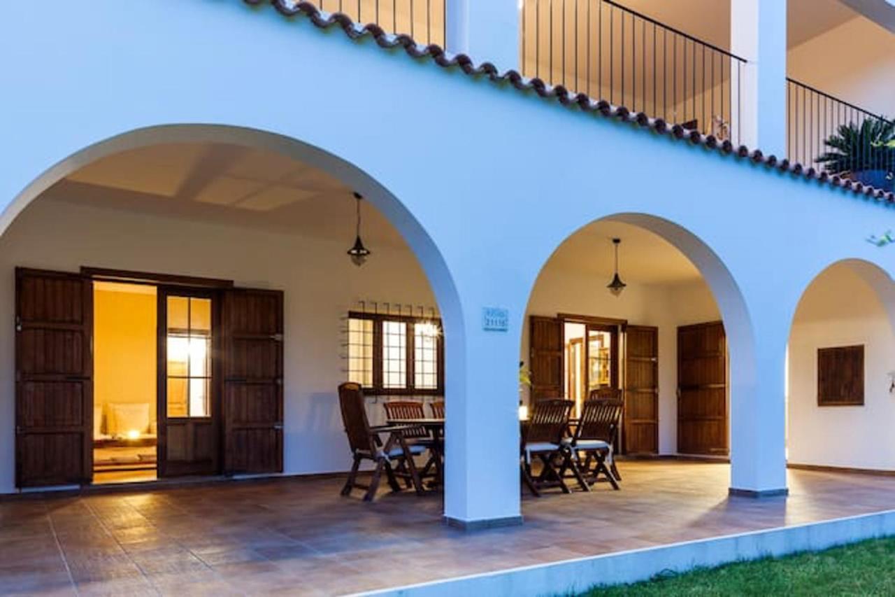 Villa 4 Bedrooms Villa With Private Pool Furnished Terrace And Wifi At Islas Baleares 5 Km Away From The Beach *