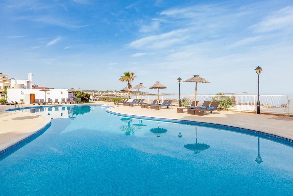 Salia Aparthotel 4*