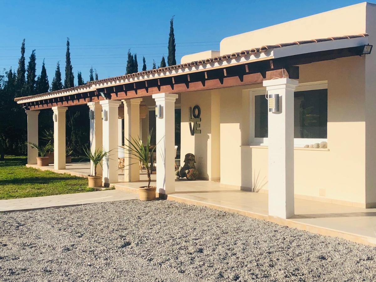 Justbeandbeibiza Bed & Breakfast