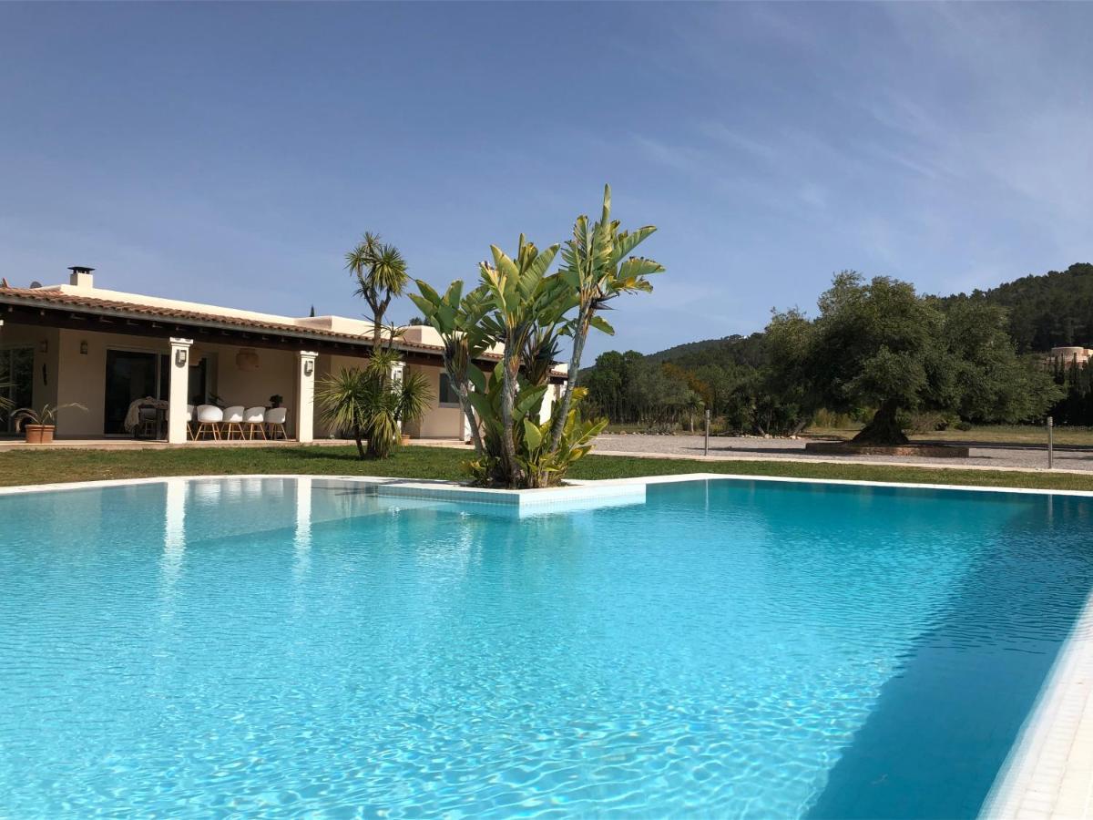 Justbeandbeibiza Bed & Breakfast *