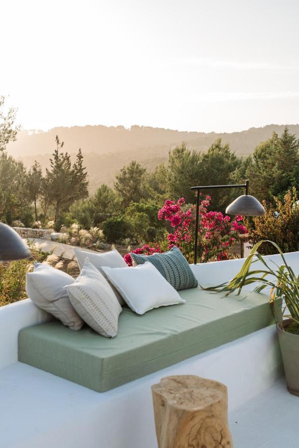 Domo Farm stay Santa Eularia des Riu