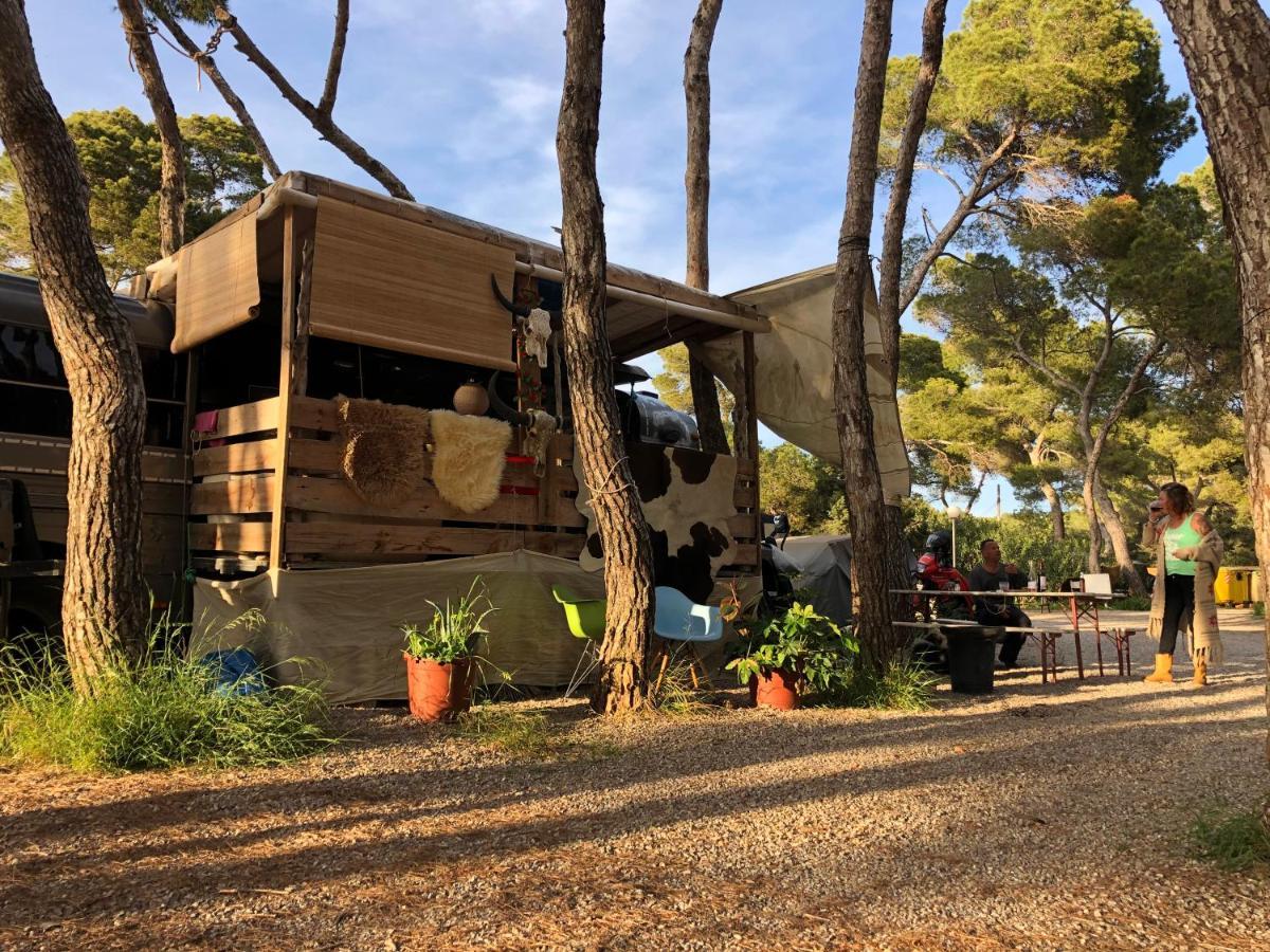 Vintage Camper - And Ibiza * Es Canar (Ibiza)