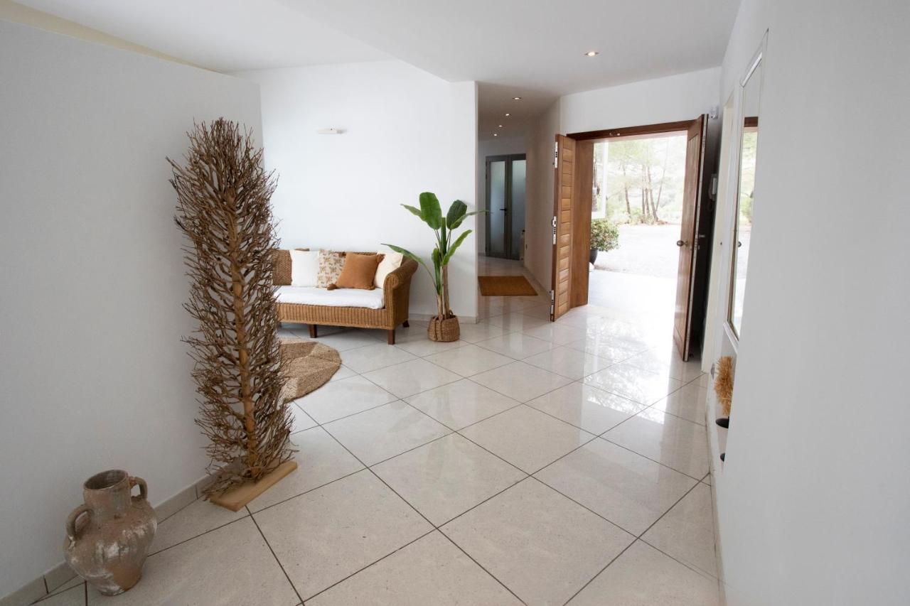 Peaceful In Santa Gertrudis Villa