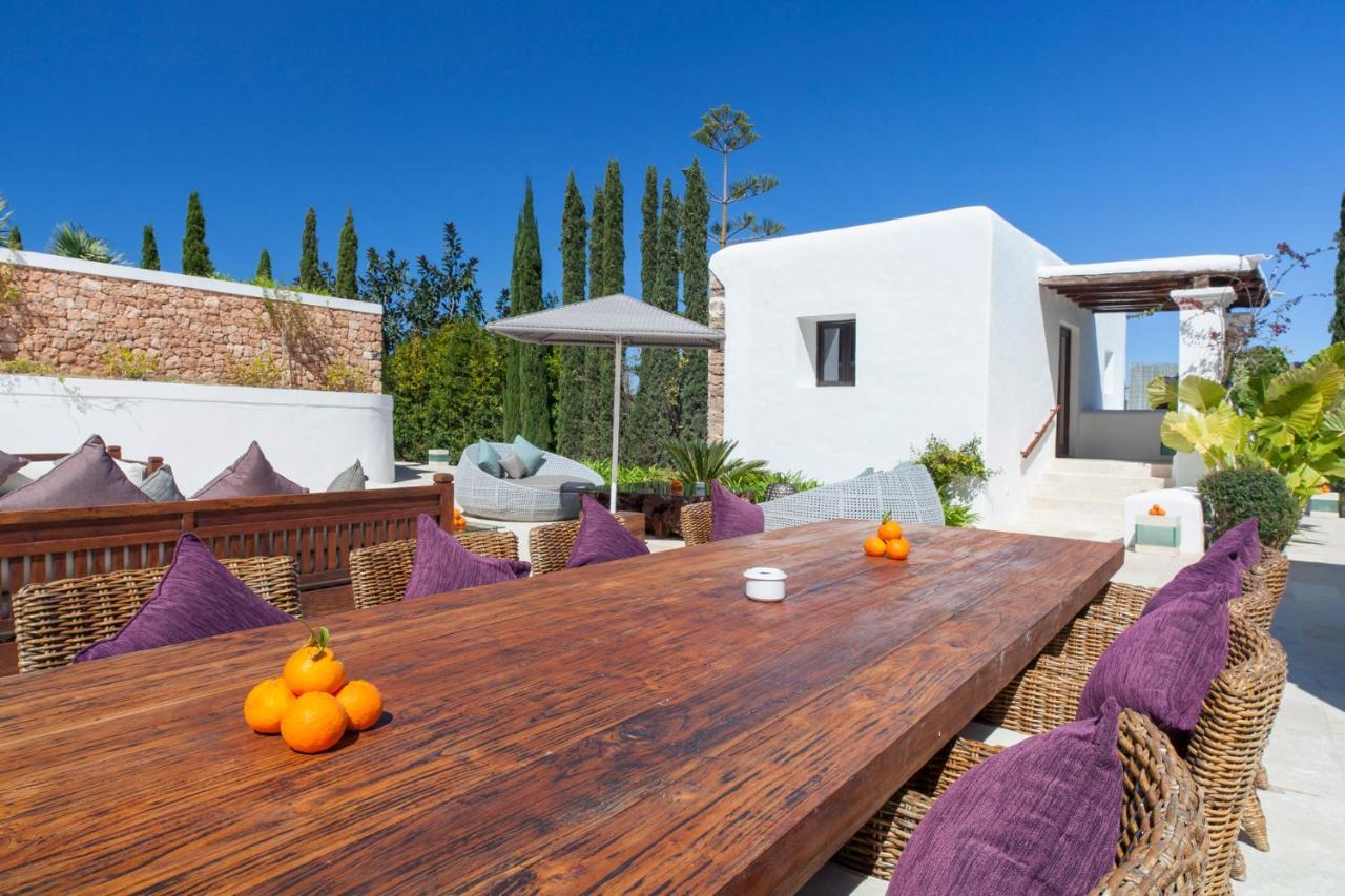 Ribas Ibiza * Sant Llorenc de Balafia