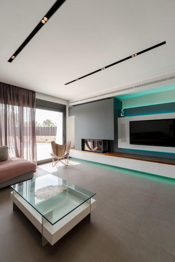 Emyla New Modern With Gym 5 Min From Pacha Y Lío Сasa de vacaciones
