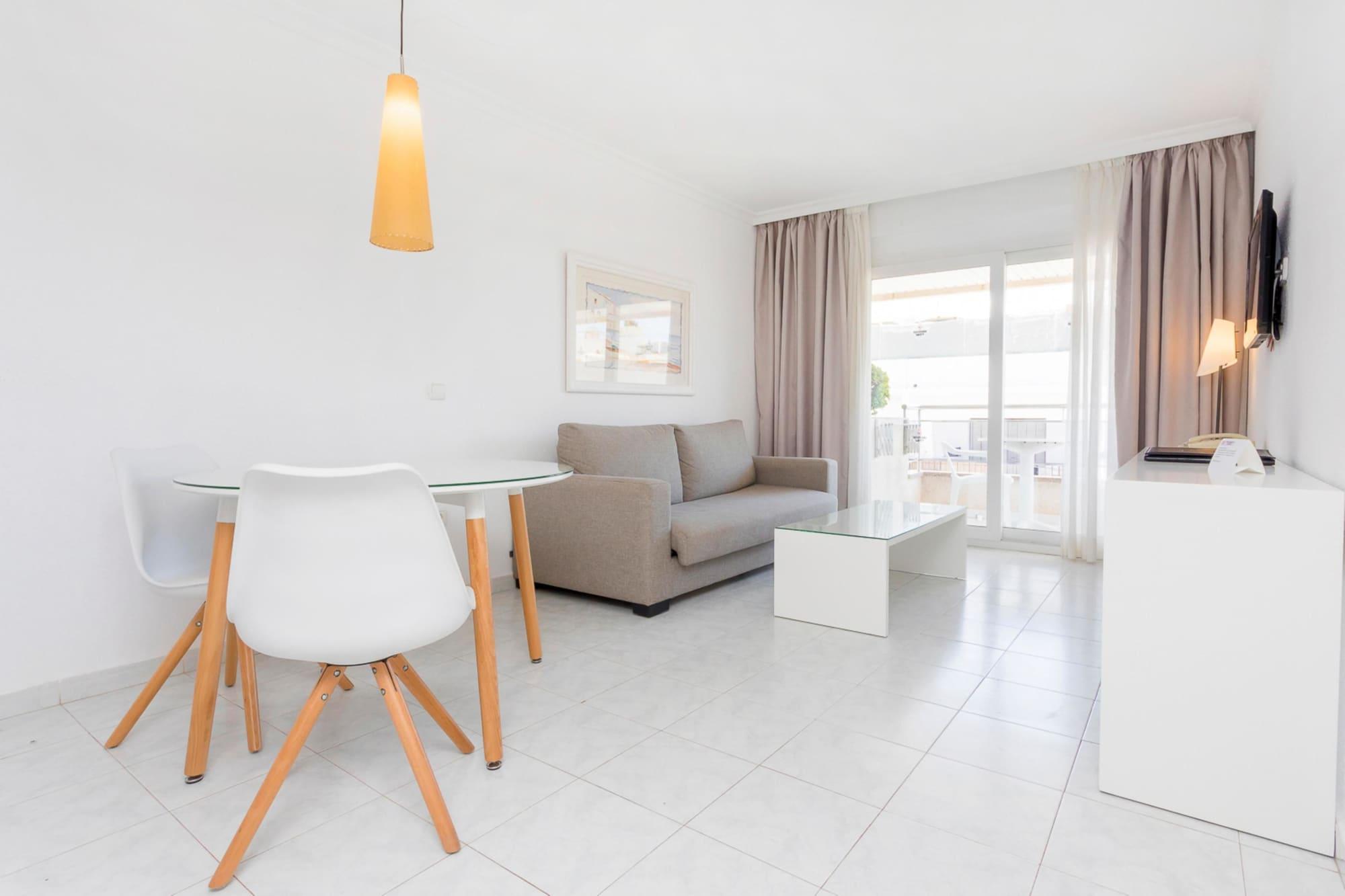 Duquesa Playa Aparthotel Santa Eulària des Riu