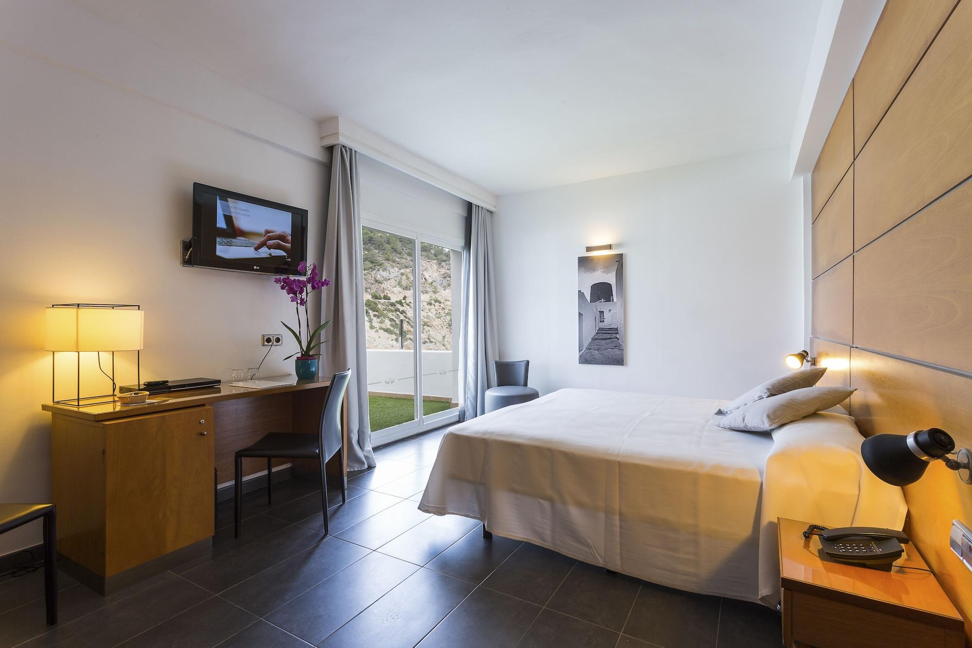 Palladium Cala Llonga - Adults Only Hotel Cala Llonga (Ibiza)