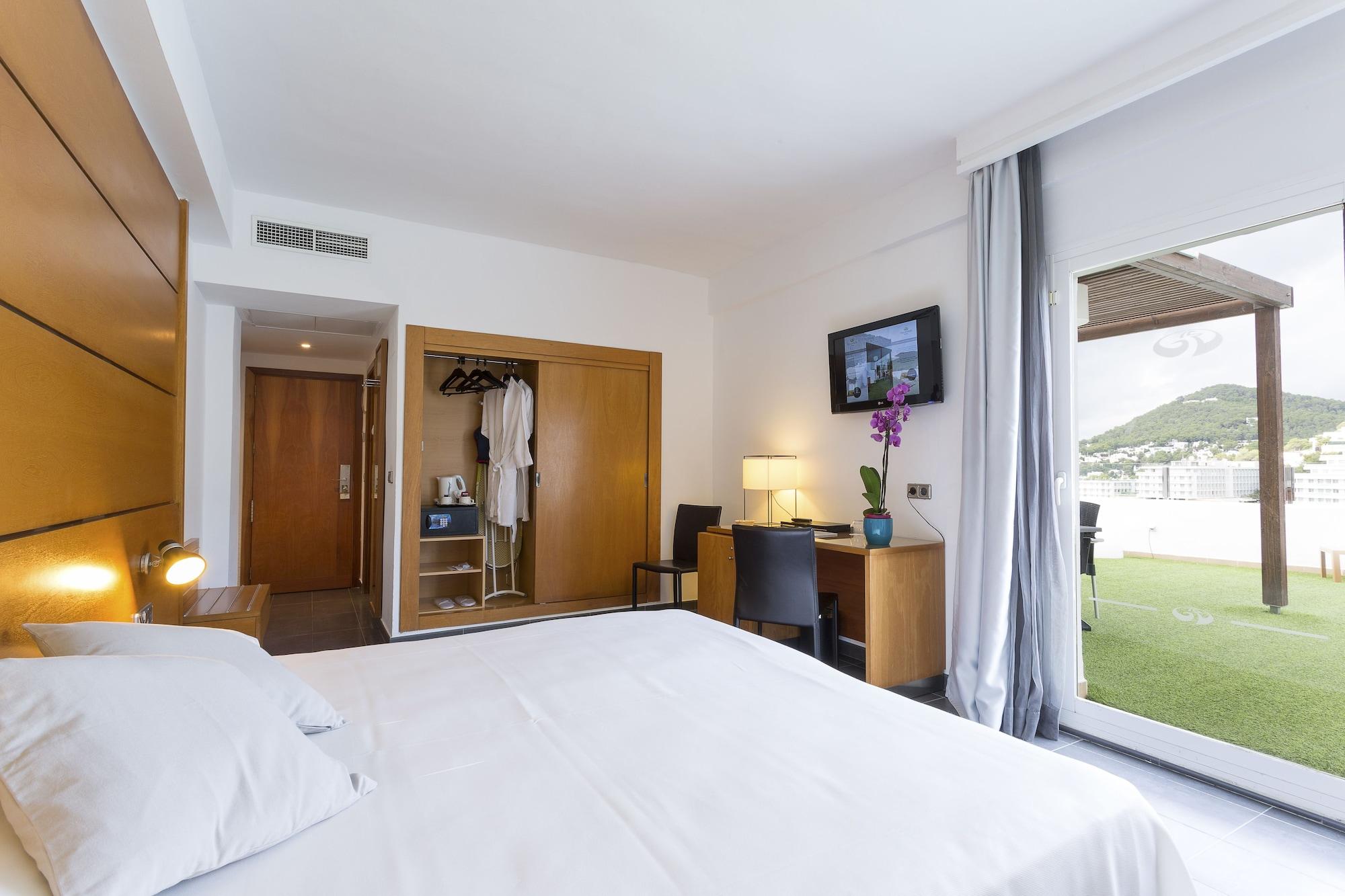 Palladium Cala Llonga - Adults Only 4*
