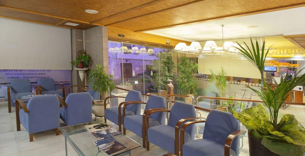 Aparthotel Duquesa Playa Santa Eulària des Riu