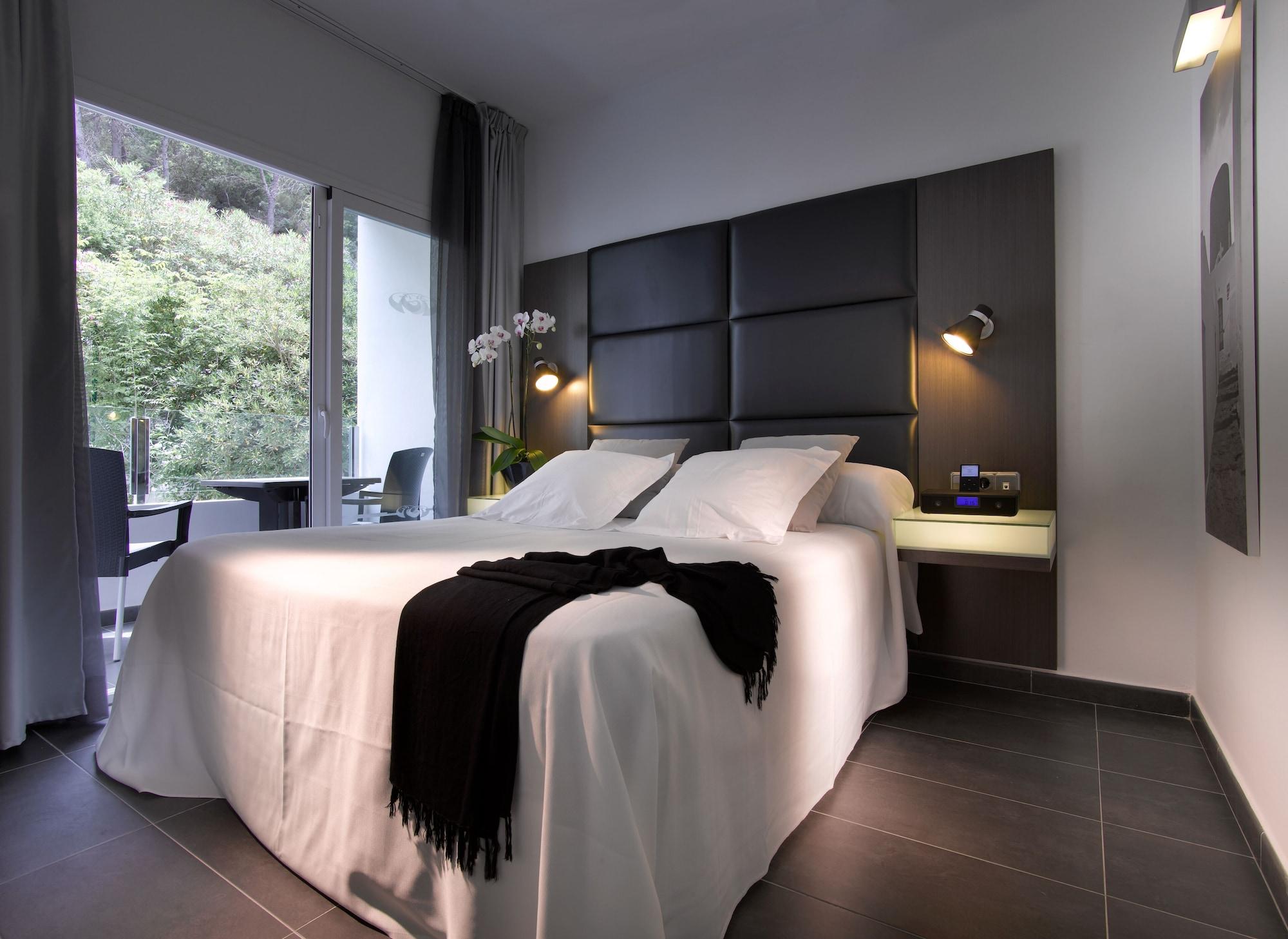 Hotel Palladium Cala Llonga - Adults Only 4*