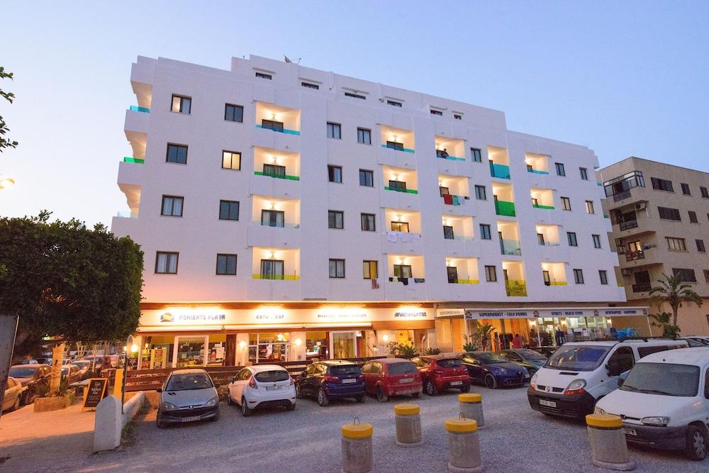 Boutique Poniente Playa 2*