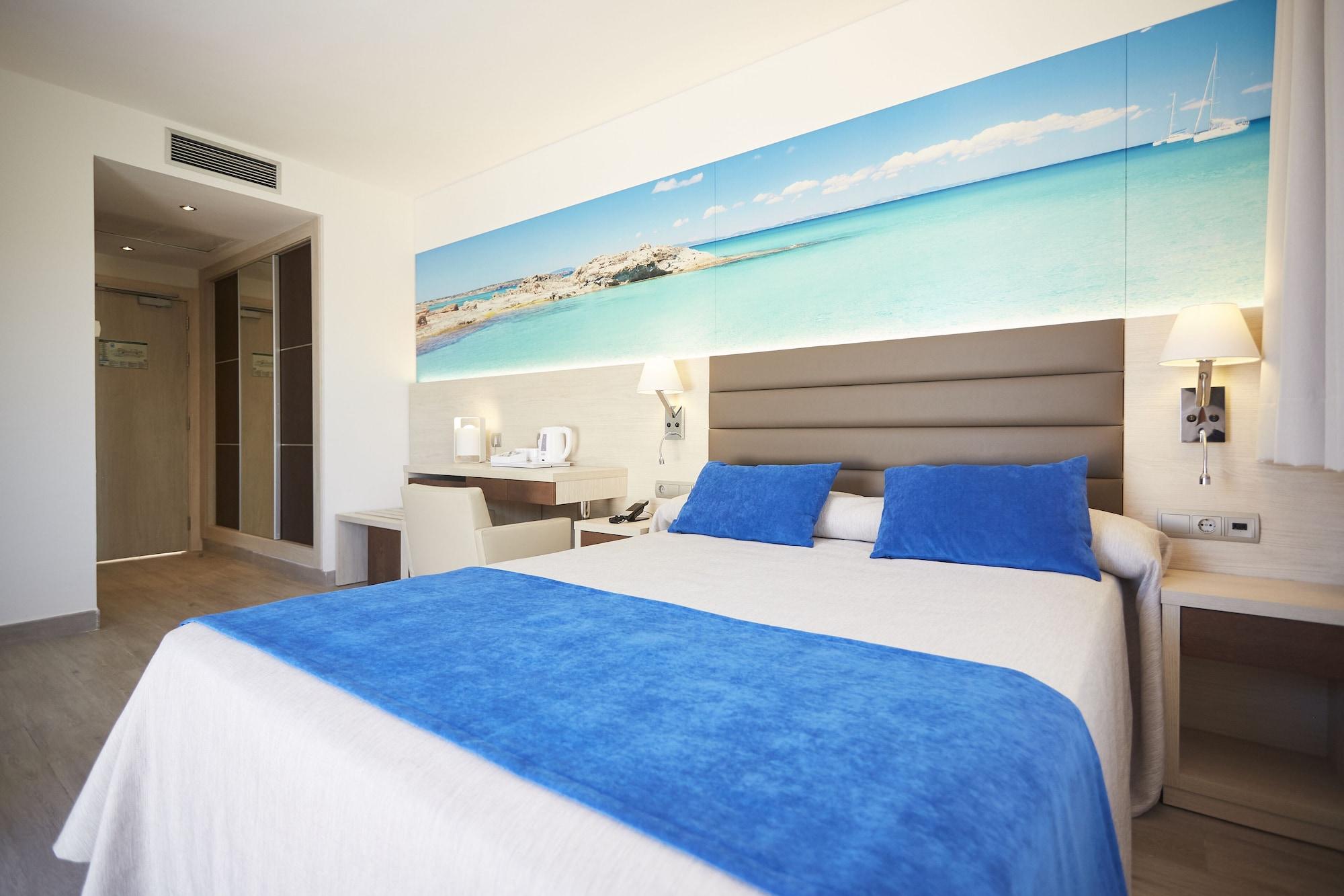 Hotel Invisa Club Cala 4*