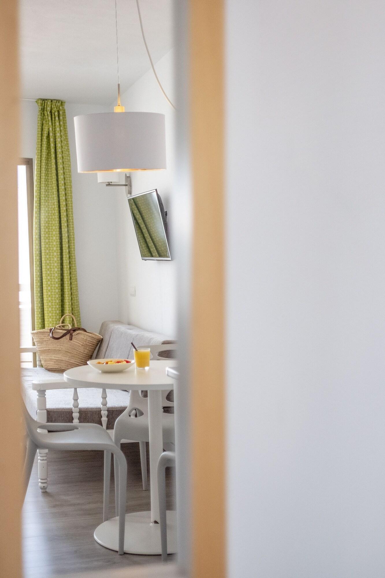 The Palm Star Ibiza - Adults Only Apartment