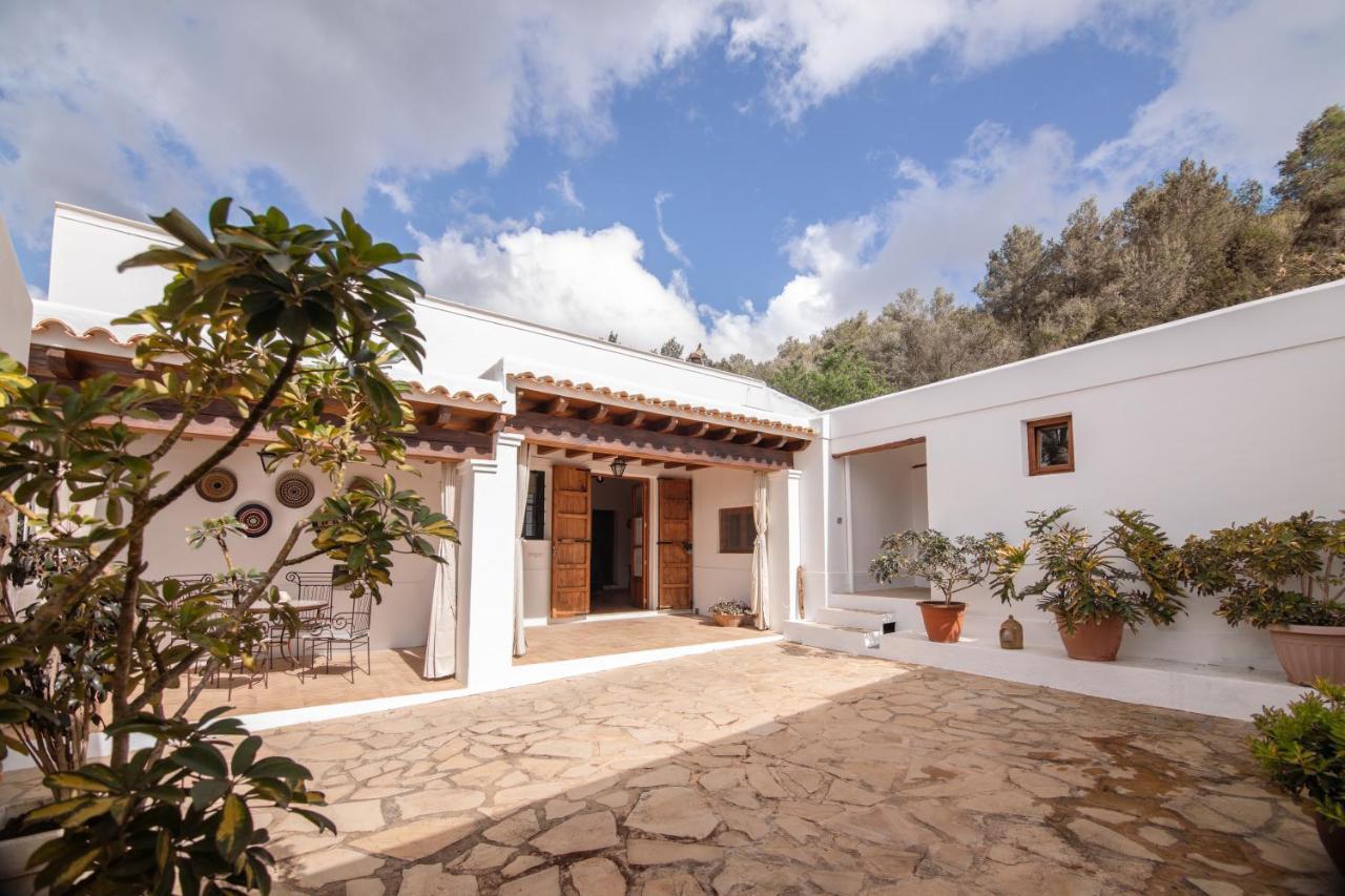 Rotes Con Jardin Y Barbacoa *