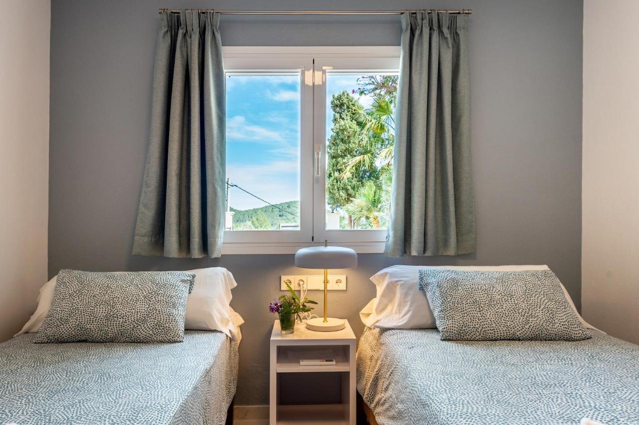 Villa Joan I - Fantastic Sunset Views And Family Friendly - *