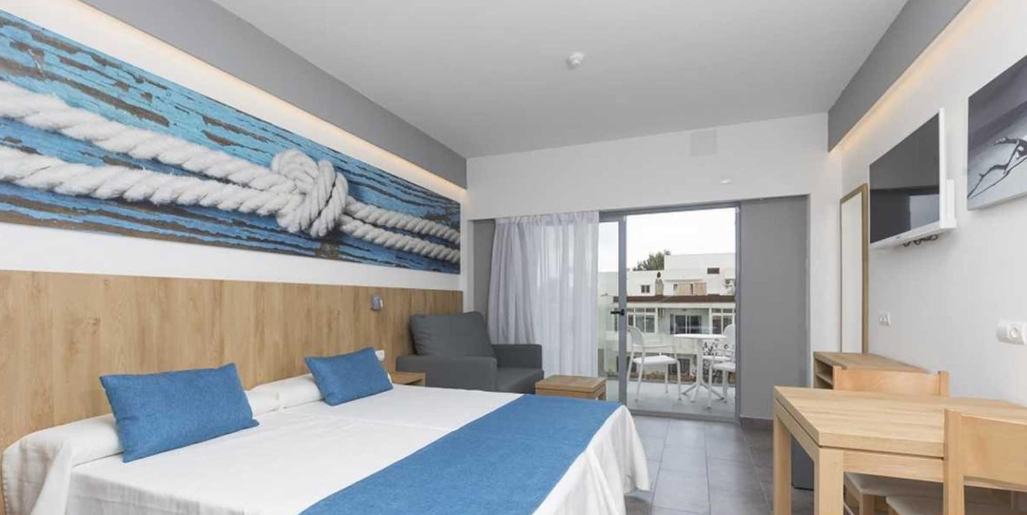 Casa Luis Santa Eulalia del Río