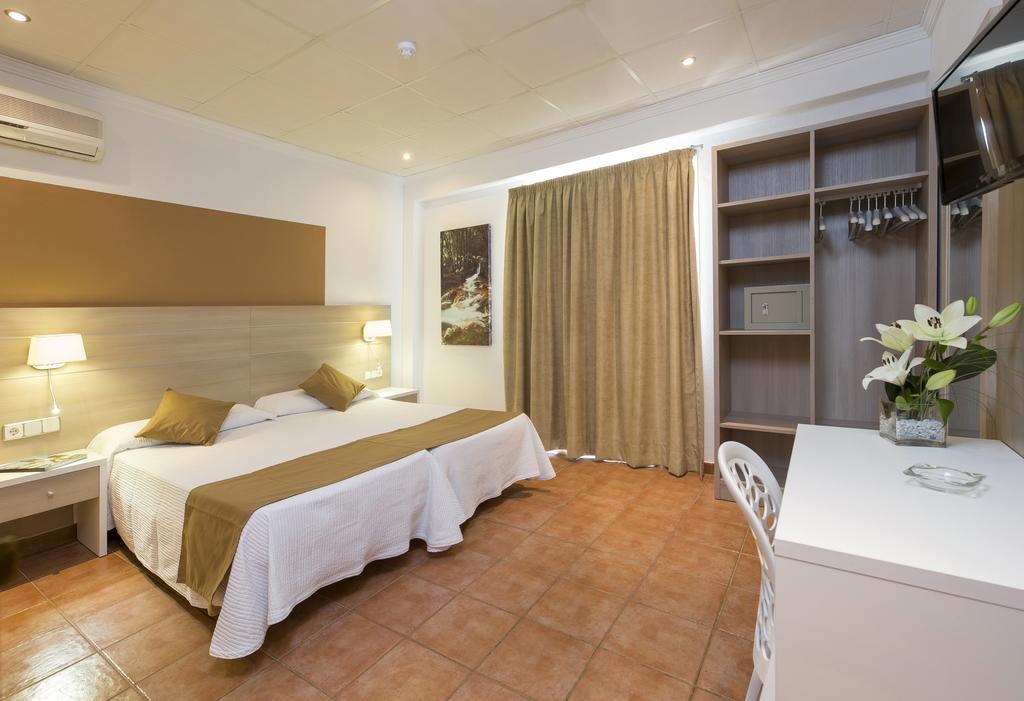 Adelino Hotel San Antonio (Ibiza)