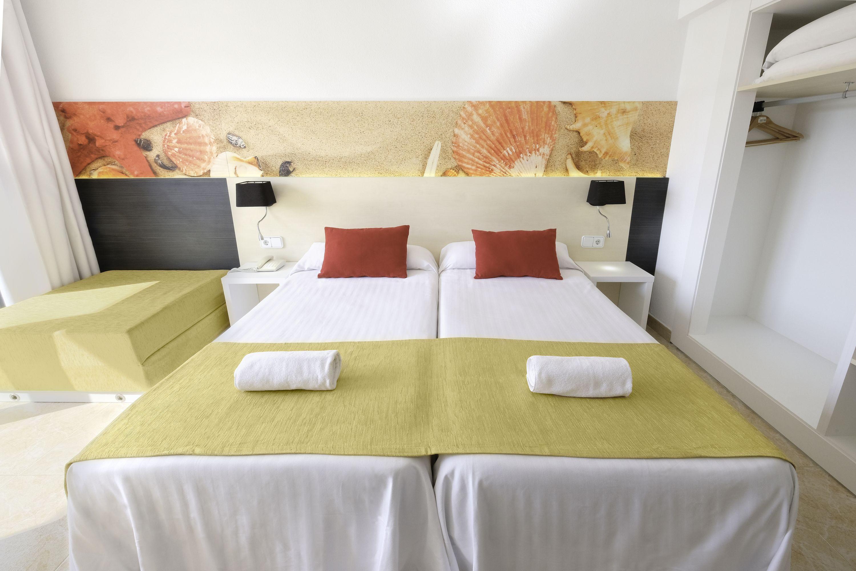 Azuline Bergantin San Antonio (Ibiza)