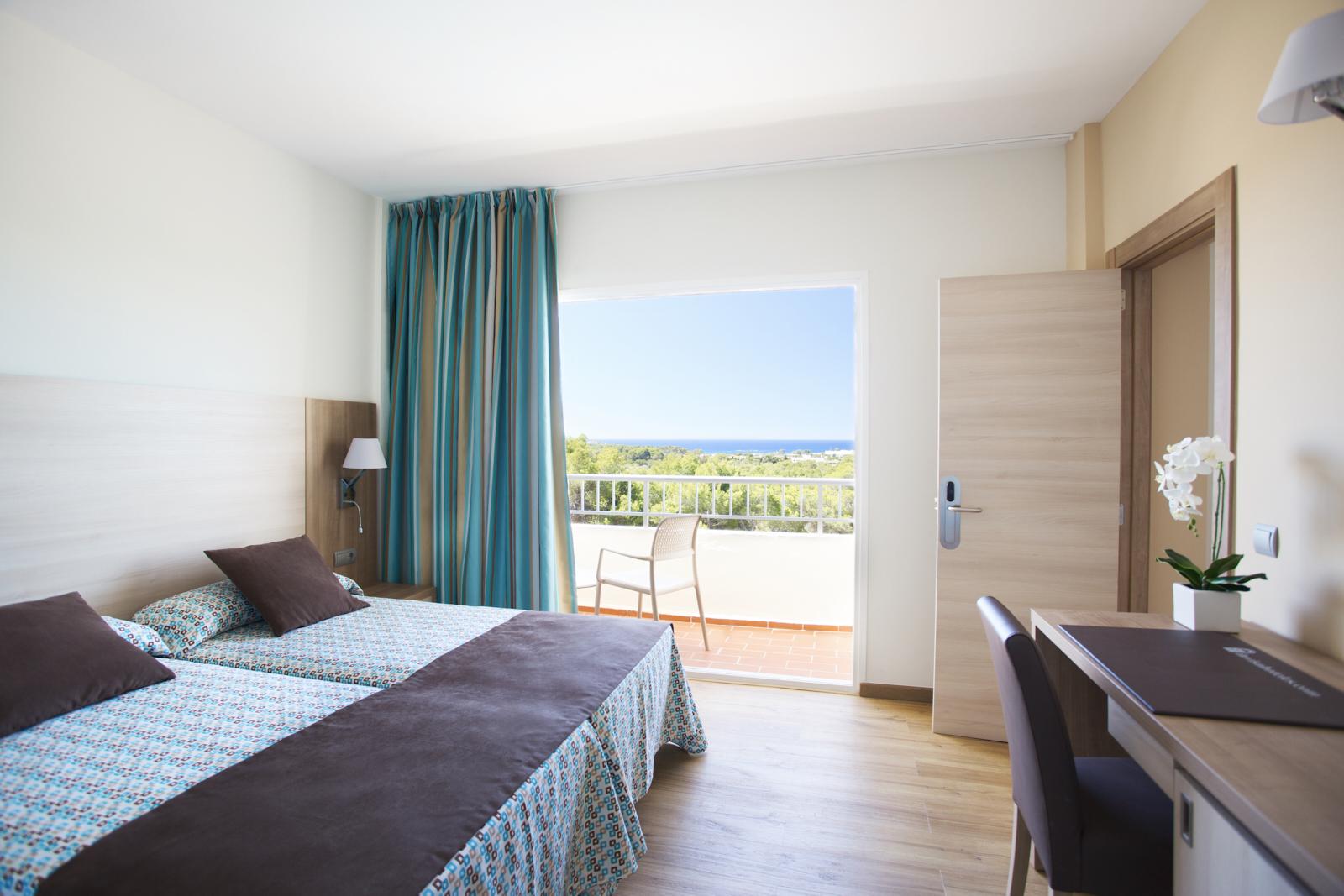 Hotel Invisa Ereso Es Canar (Ibiza)