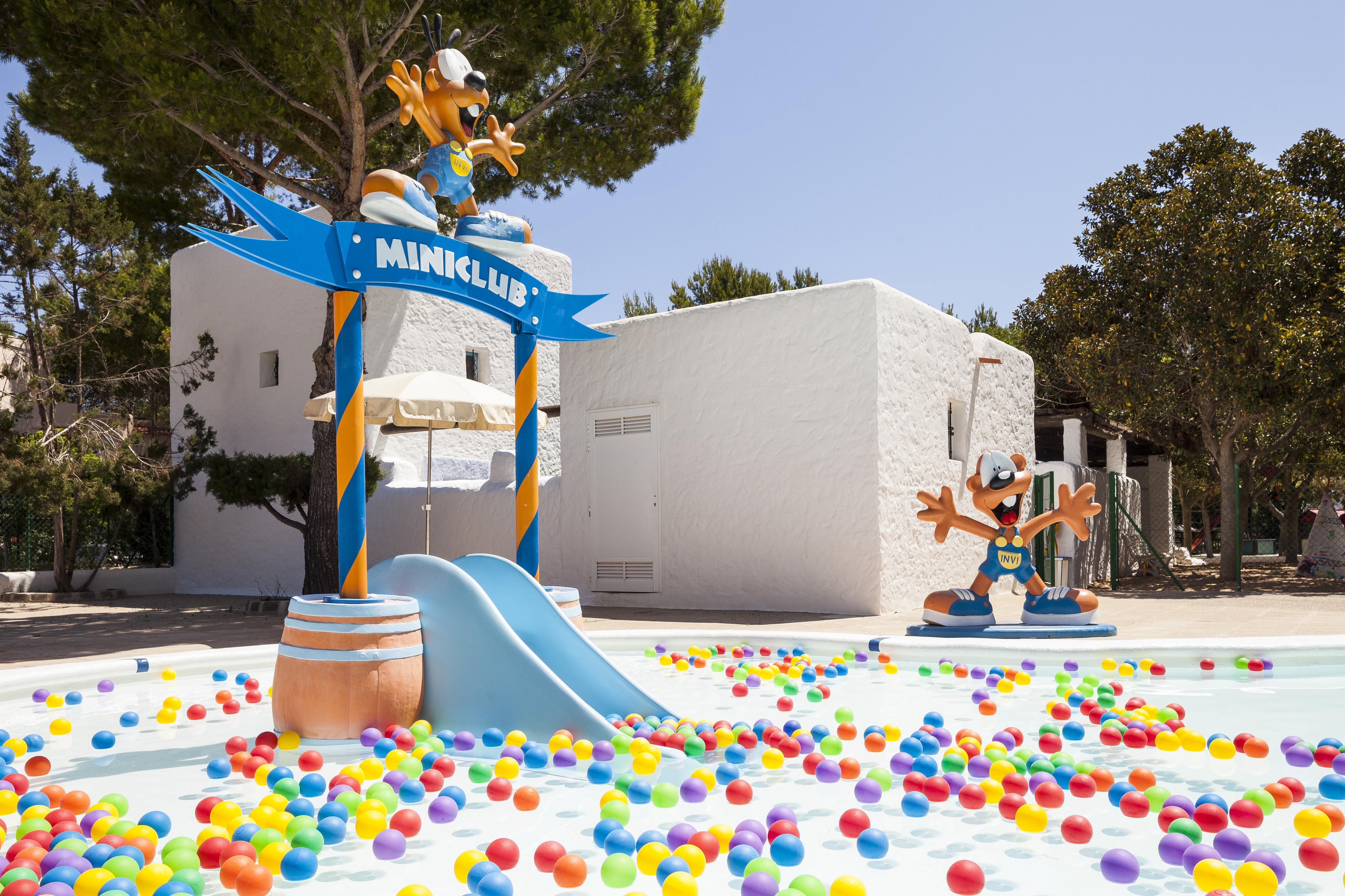 Invisa Club Cala Blanca 3*