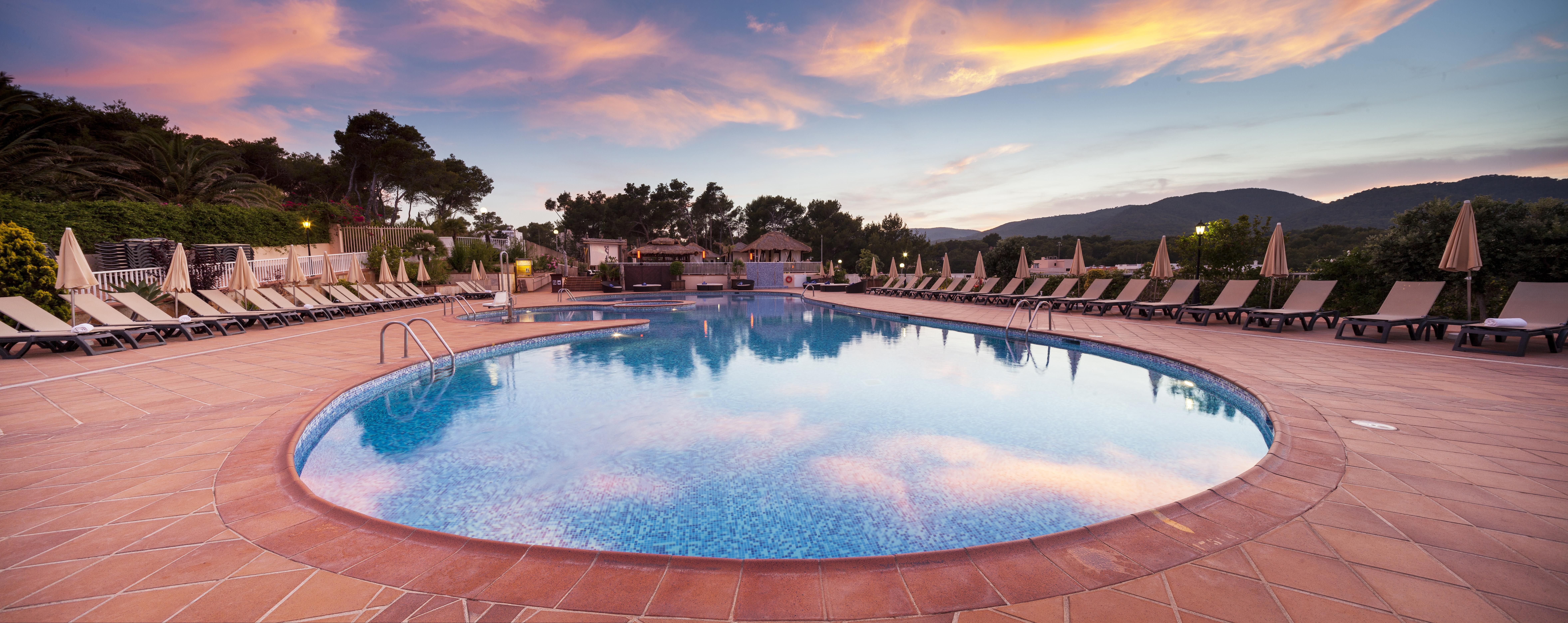 Hotel Invisa Club Cala Blanca Es Figueral